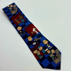 Vintage‎ Mens Neck Tie 100% Silk Peanuts Charlie Brown Snoopy Medical Doctor